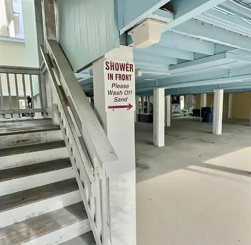 Apartment Cute 2 Bedroom At Beachcomber With Access 100 Feet Across Street *